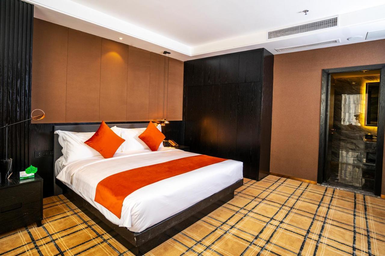 Ocean Hotel Phnom Penh Extérieur photo