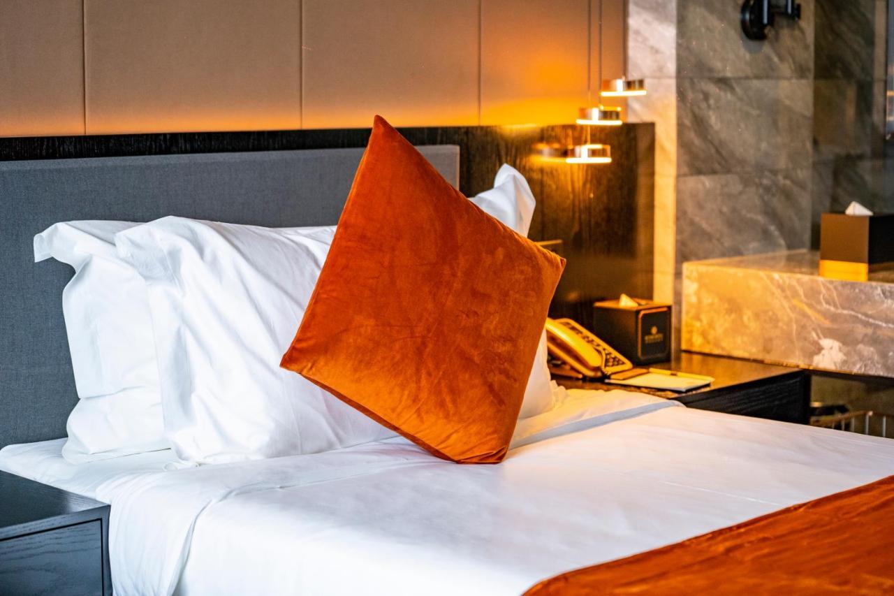 Ocean Hotel Phnom Penh Extérieur photo
