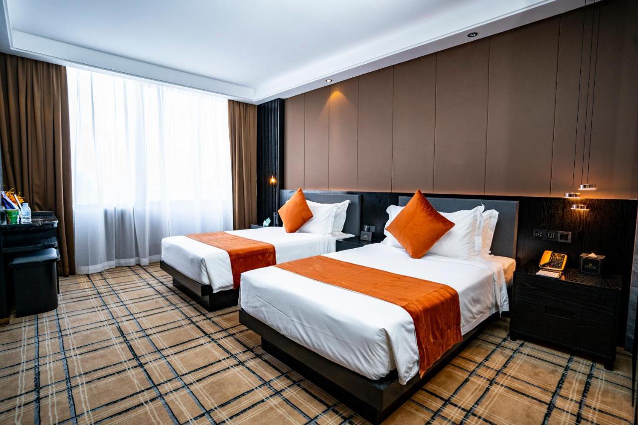 Ocean Hotel Phnom Penh Extérieur photo